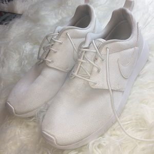 Nike Roshe Runs
